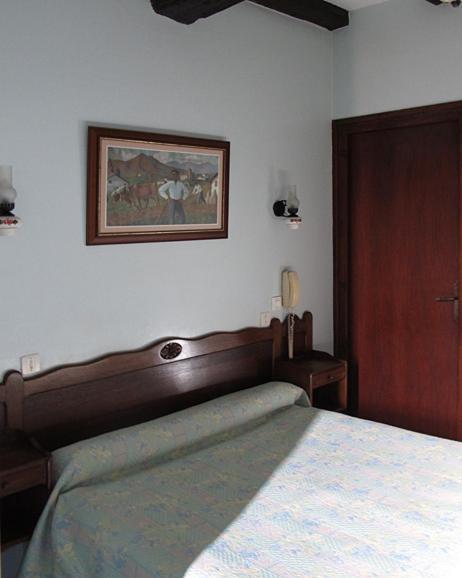 Hotel Arocena Saint-Pee-sur-Nivelle Room photo